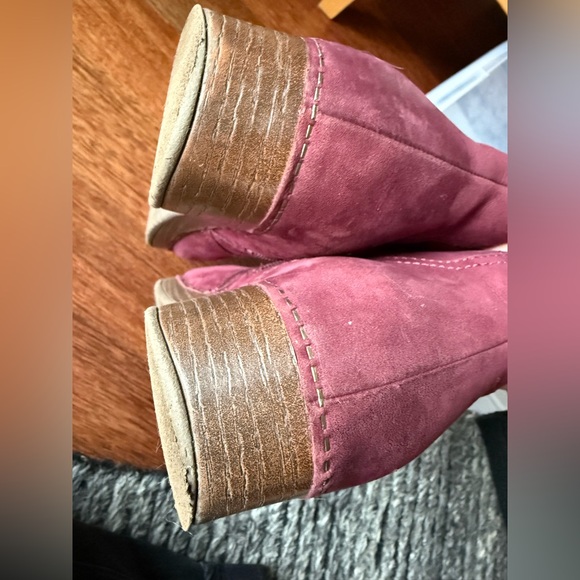 Dansko Barbara in Burgundy or Burnished Wine Nubuck Women’s size 11.5 or EU 42 - Picture 6 of 8
